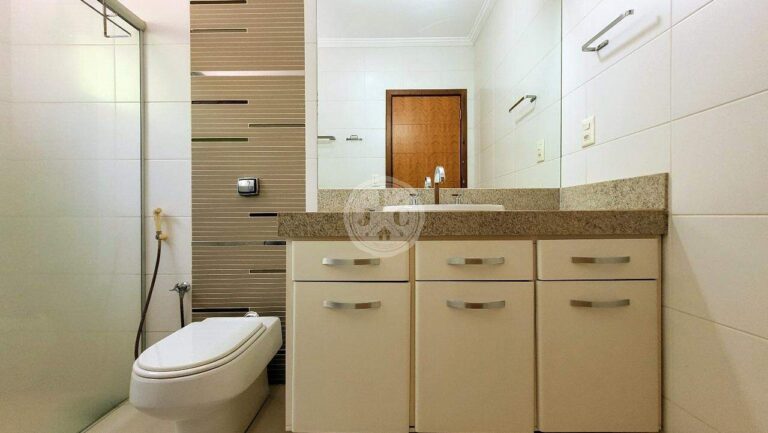 Casa em Condomínio à venda no Recreio das Acácias: