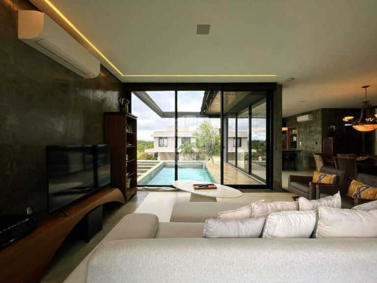 Casa em Condomínio à venda no Vila do Golfe: Sala de TV