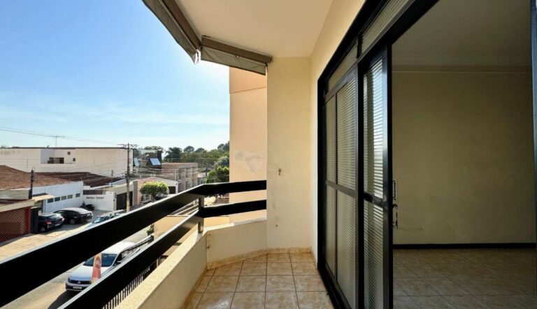 Apartamento à venda no Jardim Irajá: sacada