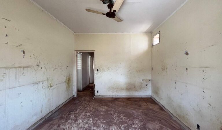 Casa Comercial à venda no Jardim América: Dormit rio 1