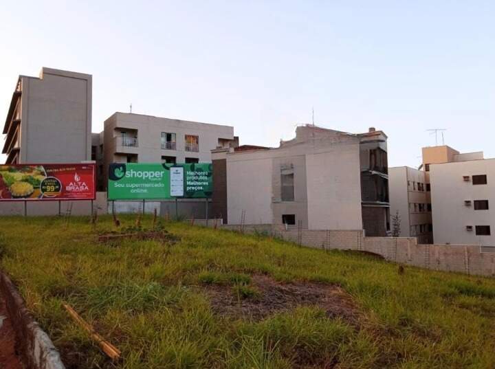 Terreno Comercial para aluguel no Jardim Botânico: