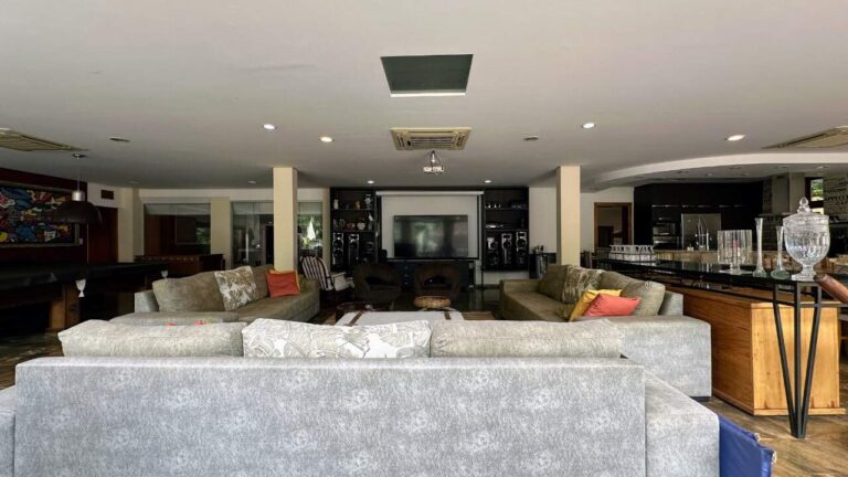 Casa Comercial para aluguel no Jardim Canadá: Living