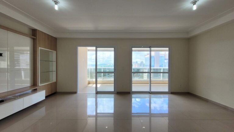 Apartamento à venda no Condomínio Itamaraty: Sala