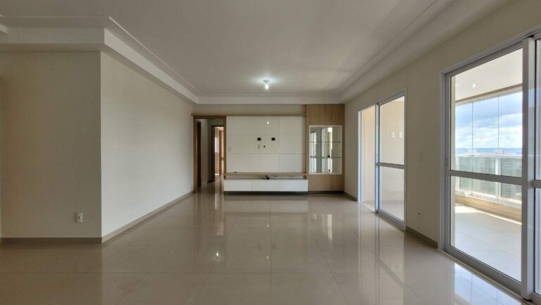 Apartamento à venda no Condomínio Itamaraty: Sala