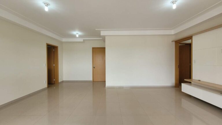 Apartamento à venda no Condomínio Itamaraty: Sala