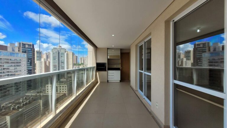 Apartamento à venda no Condomínio Itamaraty: Varanda gourmet
