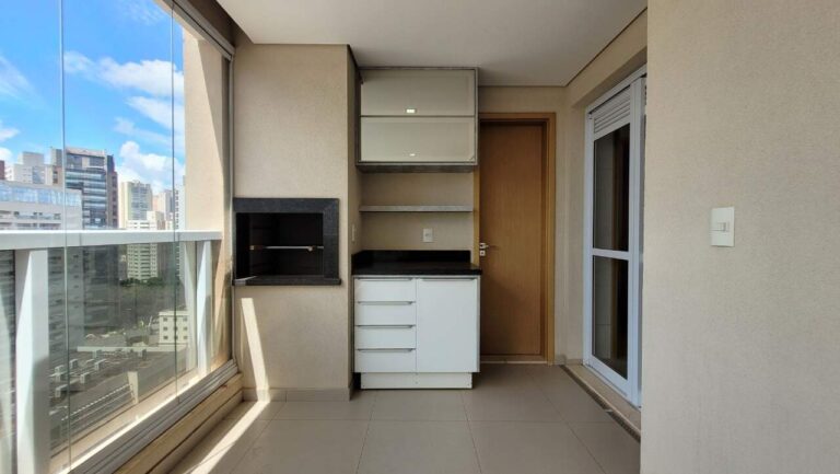 Apartamento à venda no Condomínio Itamaraty: Varanda gourmet