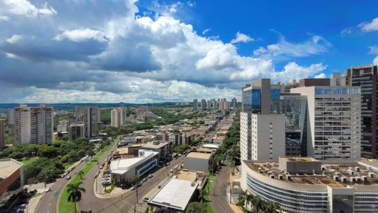 Apartamento à venda no Condomínio Itamaraty: Varanda gourmet