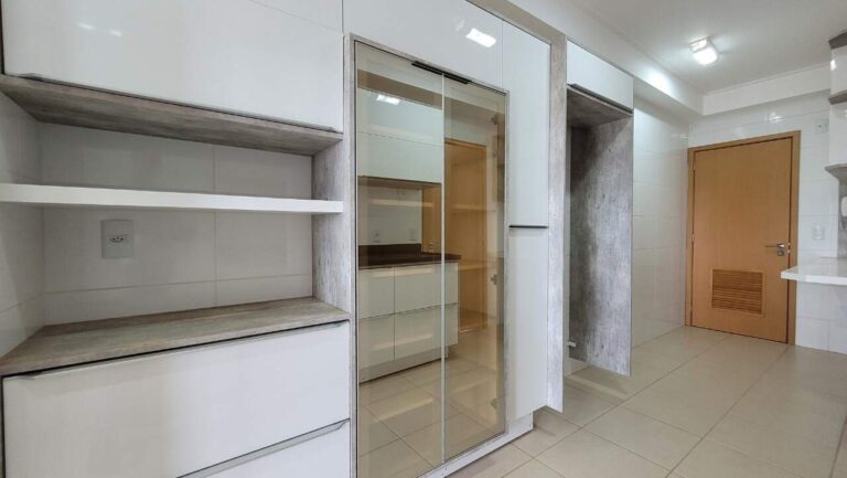 Apartamento à venda no Condomínio Itamaraty: Cozinha