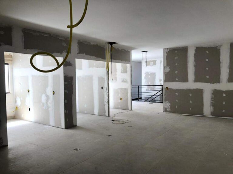 Prédio Comercial para aluguel no Jardim Botânico: