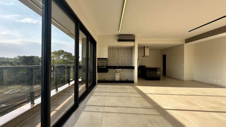 Apartamento à venda no Vila do Golfe: Espa o gourmet