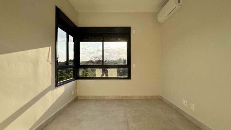 Apartamento à venda no Vila do Golfe: Su te master