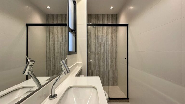 Apartamento à venda no Vila do Golfe: Banheiro su te 3