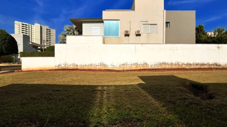 Terreno em Condomínio à venda no Recreio das Acácias: