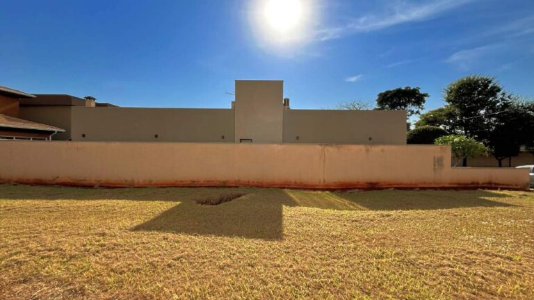 Terreno em Condomínio à venda no Recreio das Acácias: