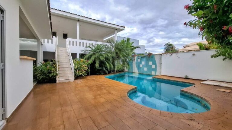Casa em Condomínio para aluguel no Jardim Botânico: