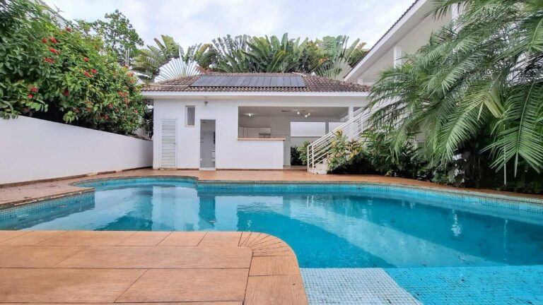 Casa em Condomínio para aluguel no Jardim Botânico:
