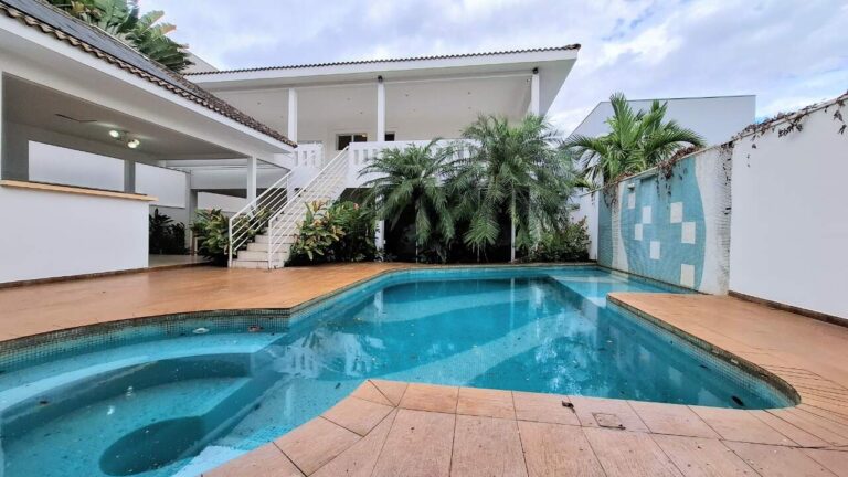 Casa em Condomínio para aluguel no Jardim Botânico: