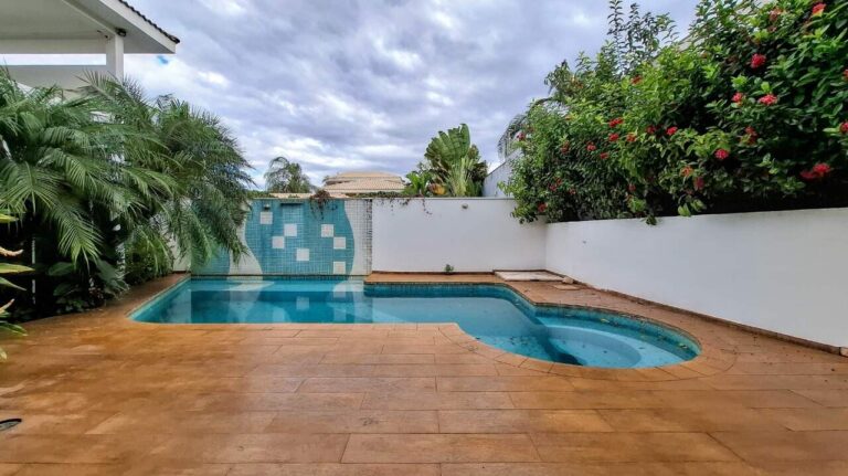 Casa em Condomínio para aluguel no Jardim Botânico: