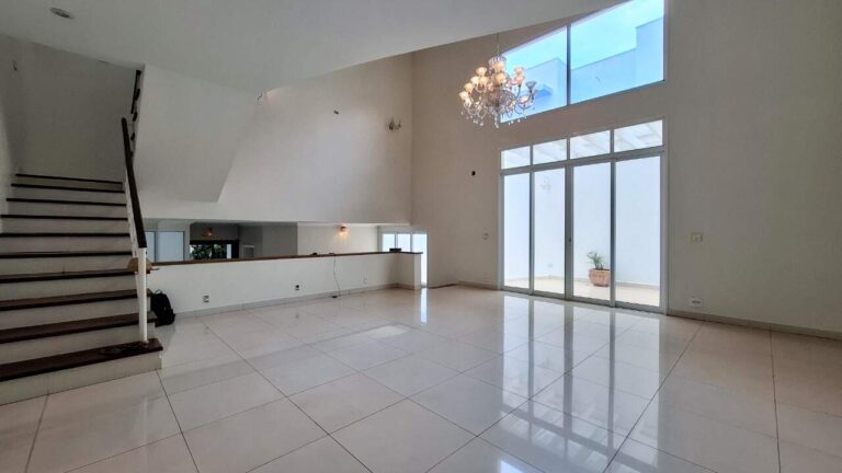 Casa em Condomínio para aluguel no Jardim Botânico: