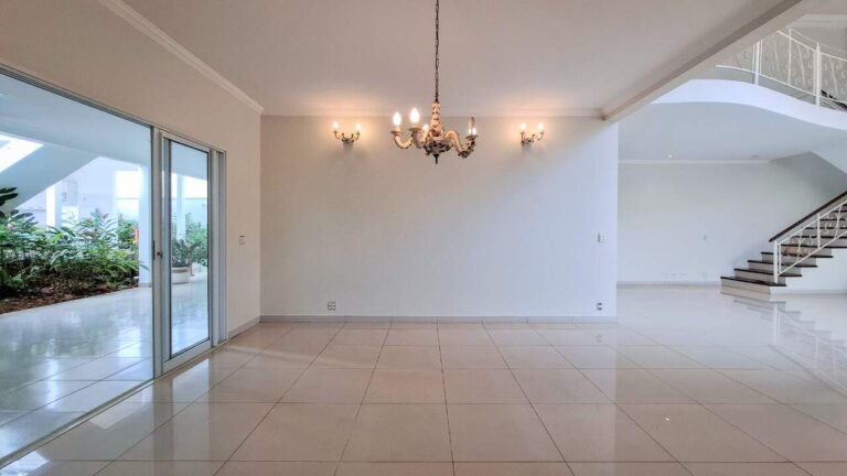 Casa em Condomínio para aluguel no Jardim Botânico: