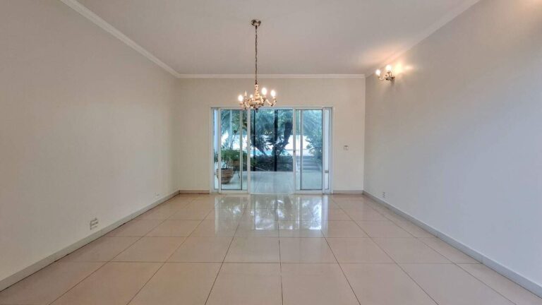 Casa em Condomínio para aluguel no Jardim Botânico: