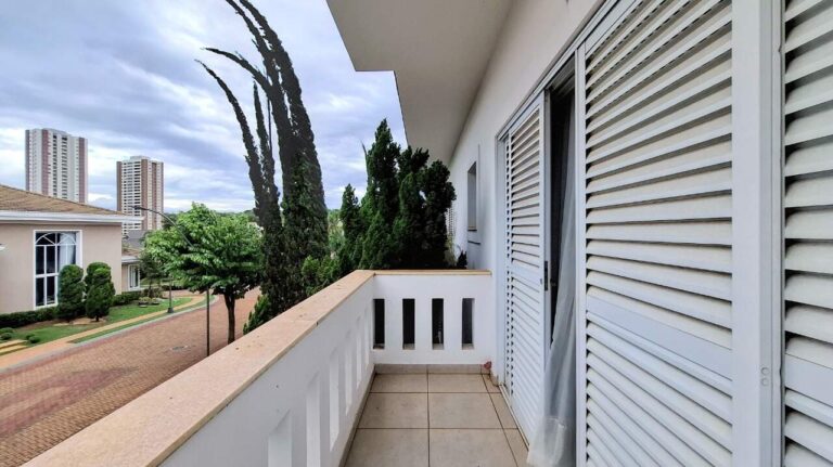 Casa em Condomínio para aluguel no Jardim Botânico: