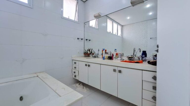 Casa em Condomínio para aluguel no Jardim Botânico: