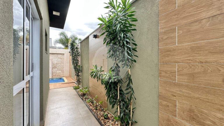 Casa em Condomínio para aluguel no Jardim Valência: