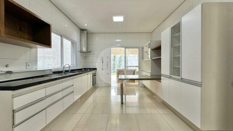 Casa em Condomínio à venda no Jardim Botânico: