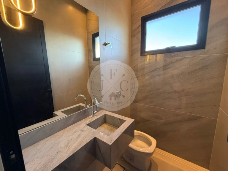 Casa em Condomínio à venda no Vila do Golfe:
