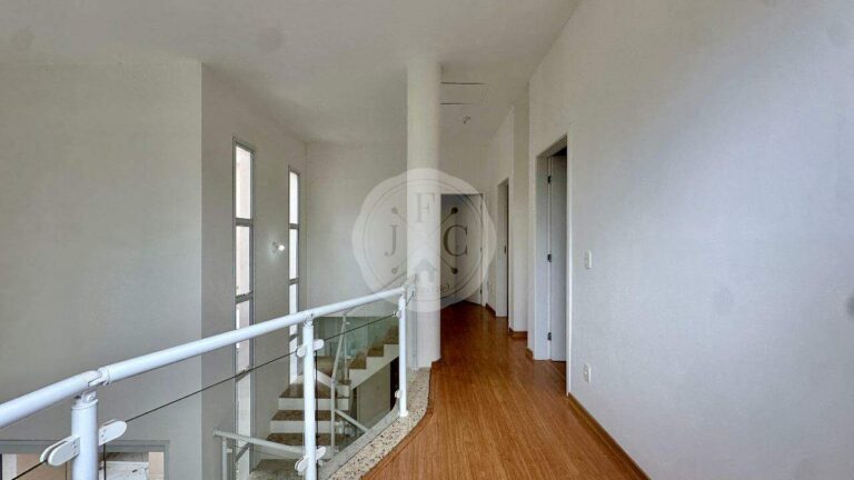 Casa em Condomínio à venda no Vila do Golfe: