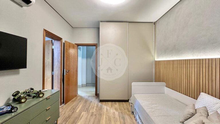 Casa em Condomínio para aluguel no Residencial e Empresarial Alphaville: