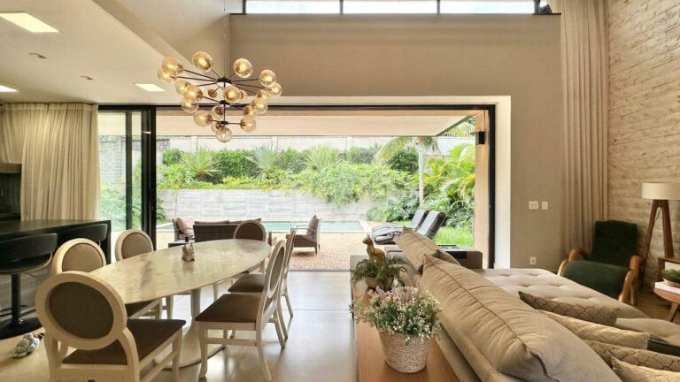 Casa em Condomínio para aluguel no Residencial e Empresarial Alphaville: