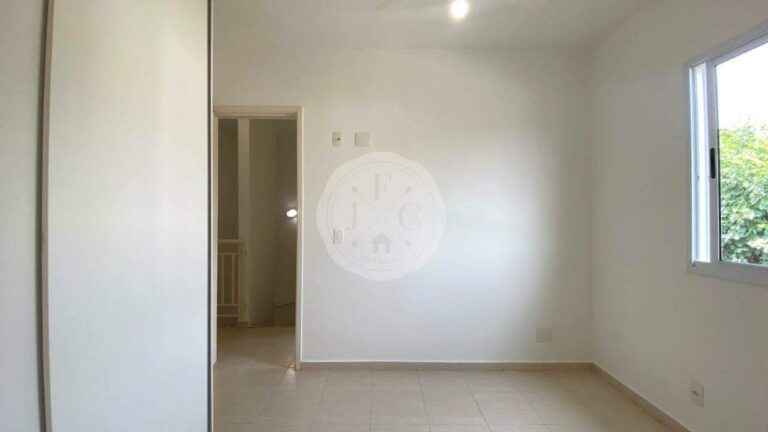 Casa em Condomínio para aluguel no Vila do Golfe: