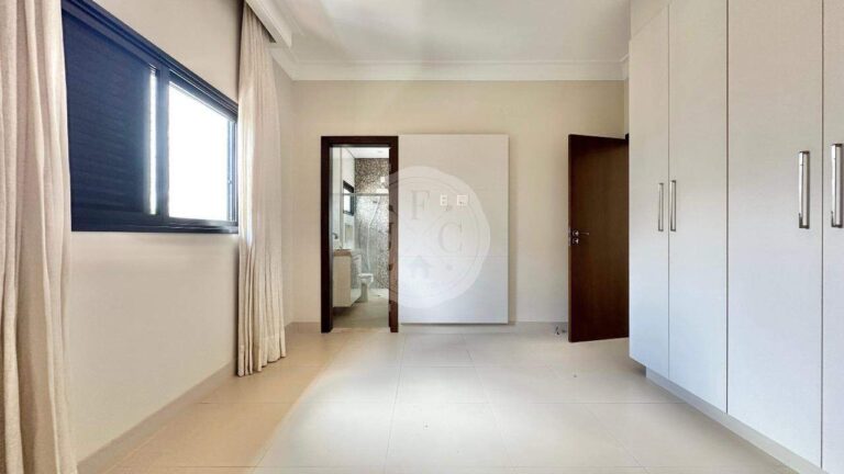 Casa em Condomínio à venda no Jardim Botânico: