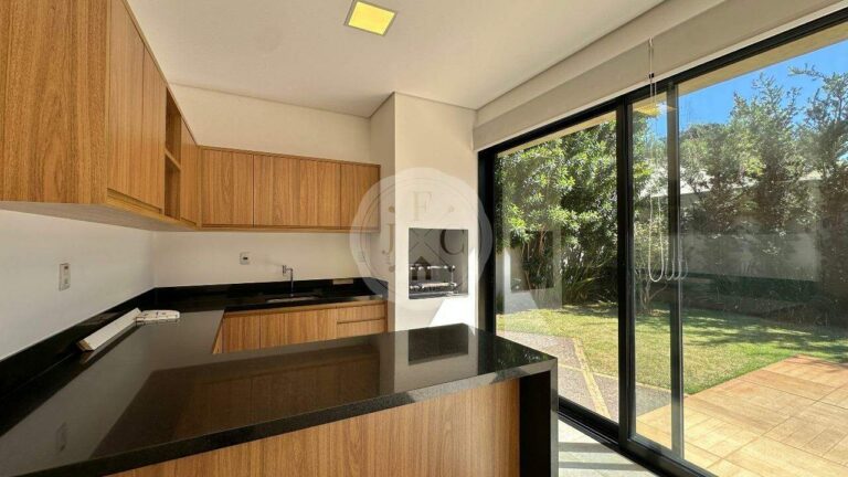 Casa em Condomínio à venda no Condomínio Guaporé: