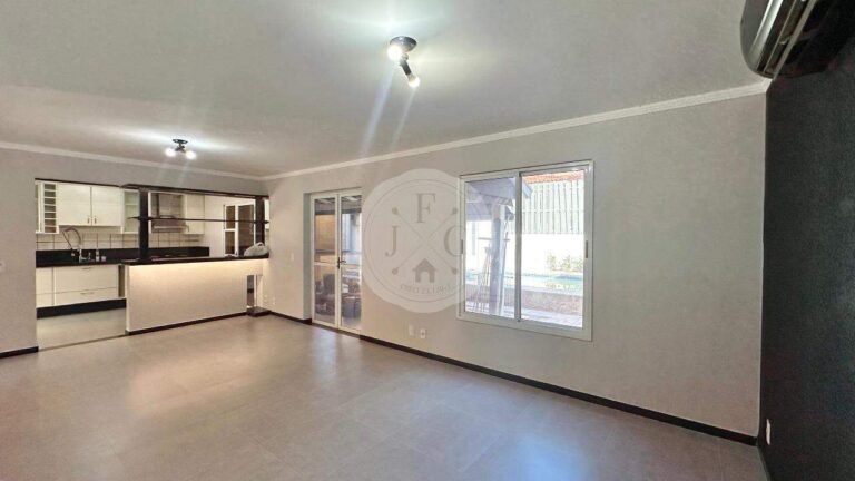 Casa em Condomínio para aluguel no Bosque das Juritis: