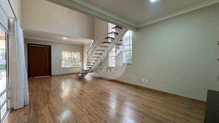 Casa em Condomínio para aluguel no Recreio das Acácias: