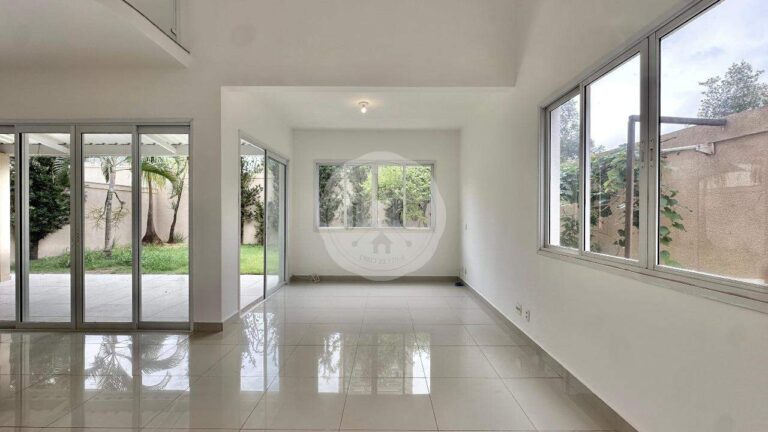 Casa em Condomínio à venda no Vila do Golfe:
