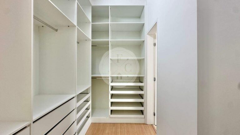 Casa em Condomínio à venda no Vila do Golfe: