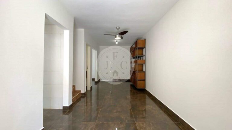 Casa em Condomínio para aluguel no Vila do Golfe: