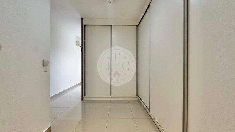 Casa em Condomínio à venda no Jardim Botânico: