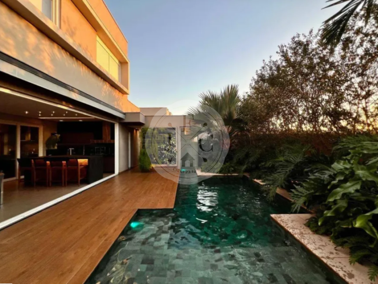 Casa em Condomínio à venda no Residencial e Empresarial Alphaville: