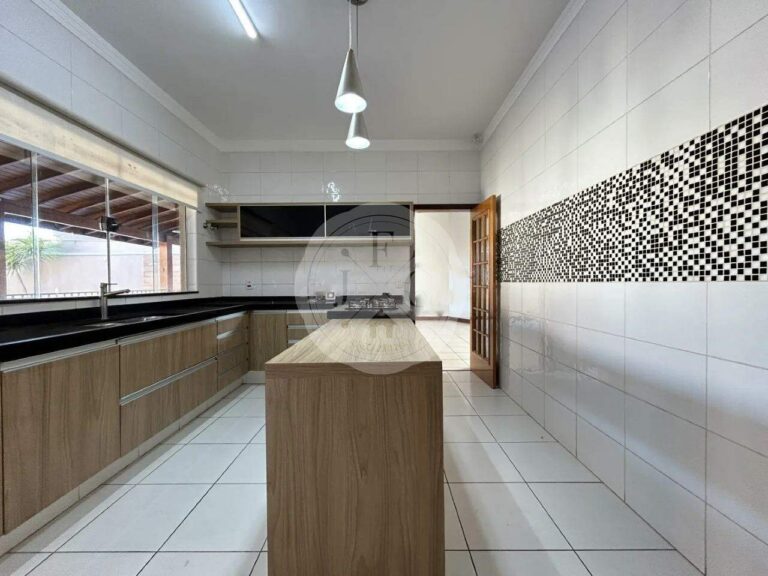 Casa para aluguel no City Ribeirão:
