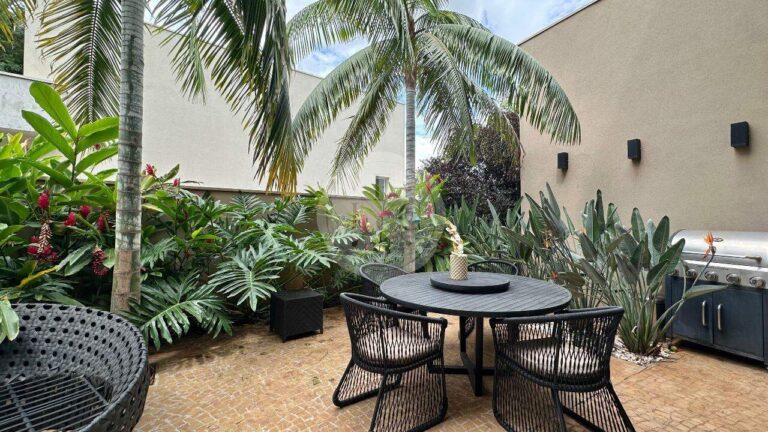 Casa em Condomínio para aluguel no Residencial e Empresarial Alphaville: