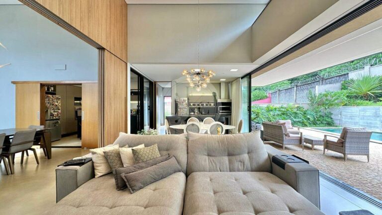 Casa em Condomínio para aluguel no Residencial e Empresarial Alphaville: