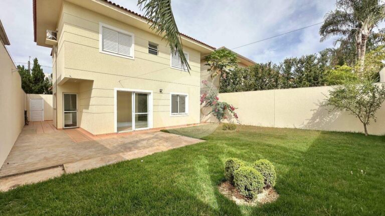 Casa em Condomínio para aluguel no Recreio das Acácias: