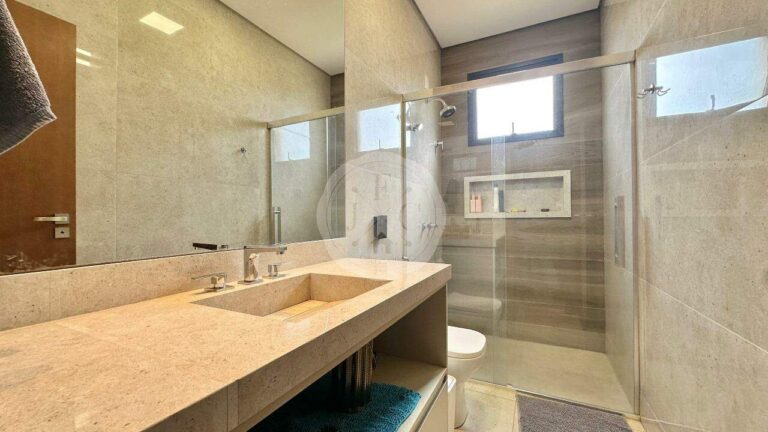 Casa em Condomínio para aluguel no Residencial e Empresarial Alphaville: