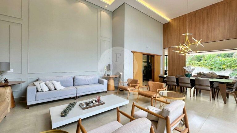 Casa em Condomínio para aluguel no Residencial e Empresarial Alphaville: